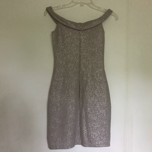 Off Shoulder Cocktail dress - Picture 5 of 5